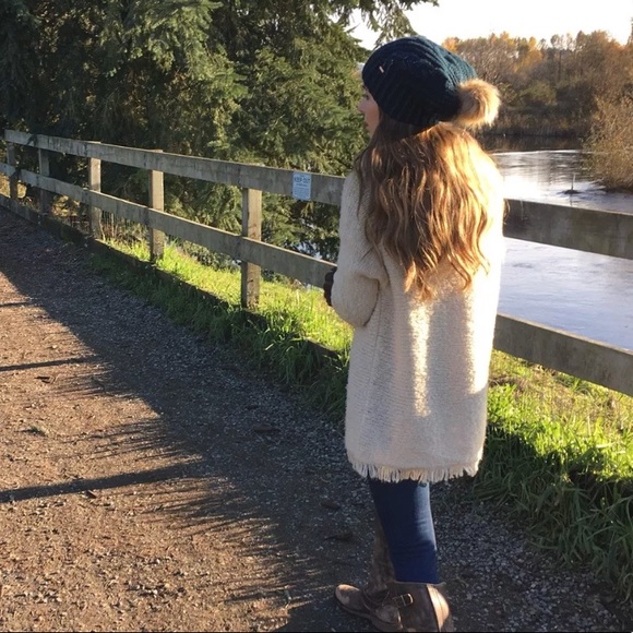 Free People beanie hat - Picture 3 of 7